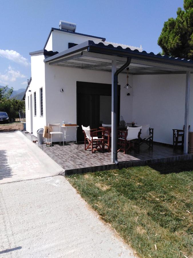 Trápeza Σπίτι Με Σοφίτα Μπροστά Στη Θάλασσα 빌라 외부 사진
